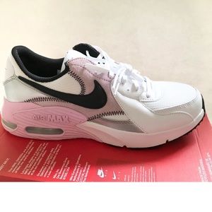 NWT Nike Women’s Air Max Excee Shoes